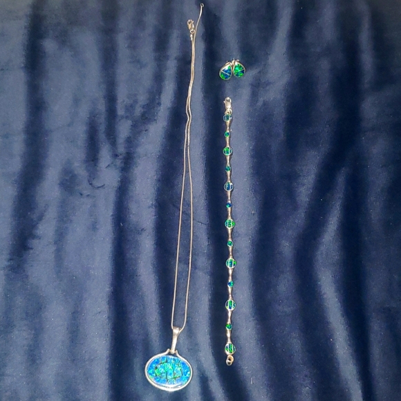 Sterling silver necklace, bracelet and earring set - Picture 1 of 8